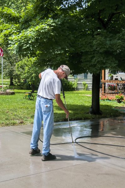 Driveway Concrete Cleaning in Champaign