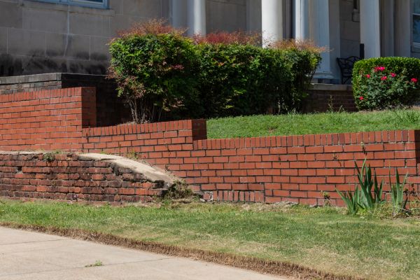 Retaining Wall Cleaning in Champaign